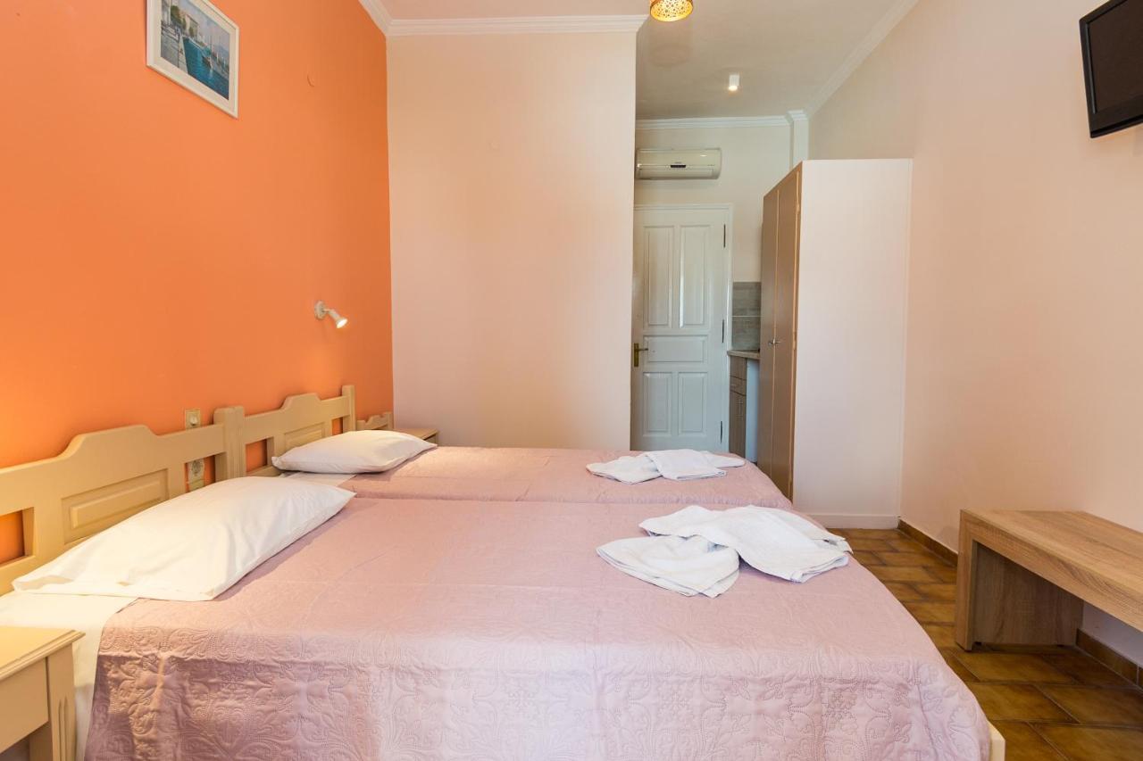 Pythari Apartments Laganas Esterno foto