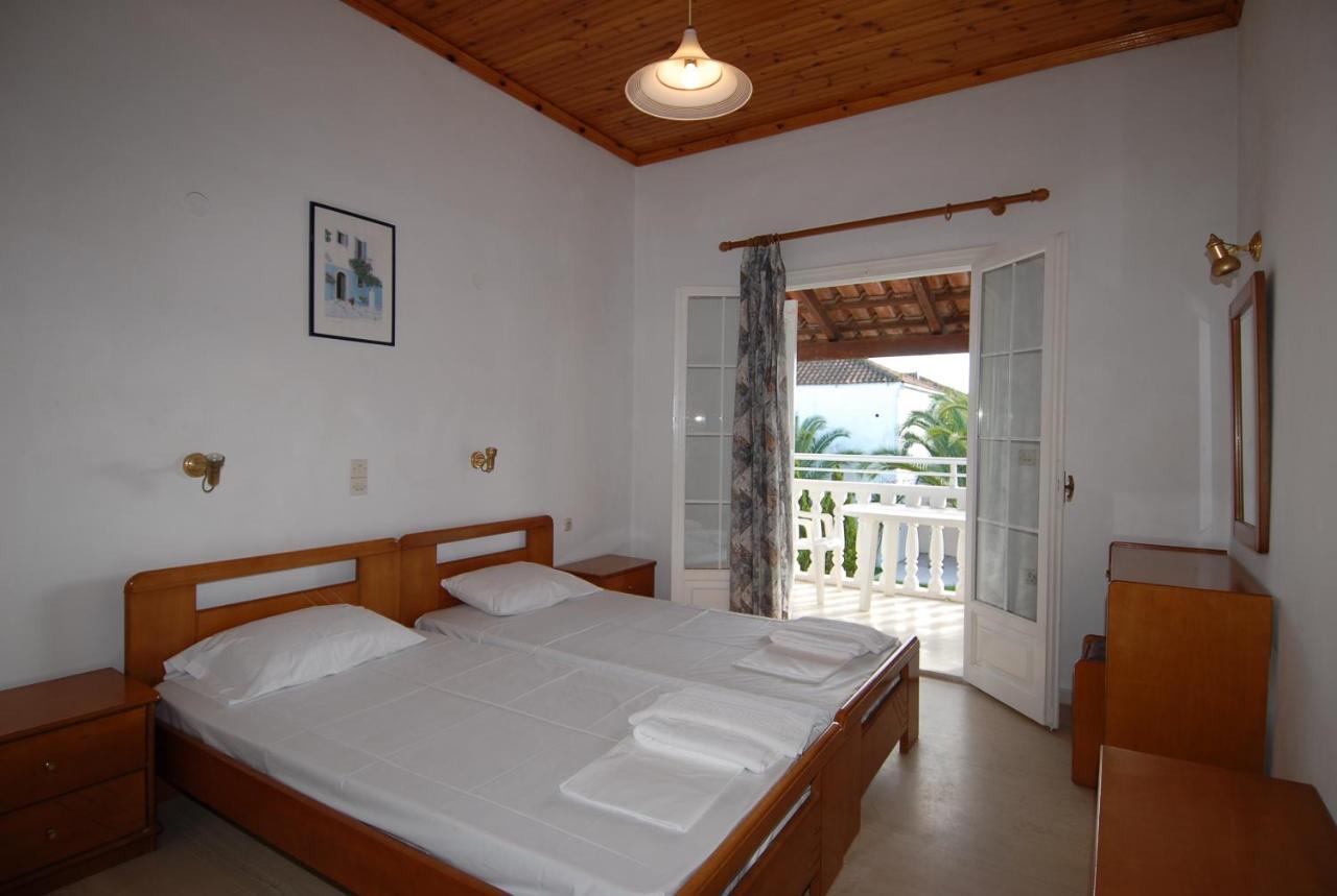 Pythari Apartments Laganas Esterno foto